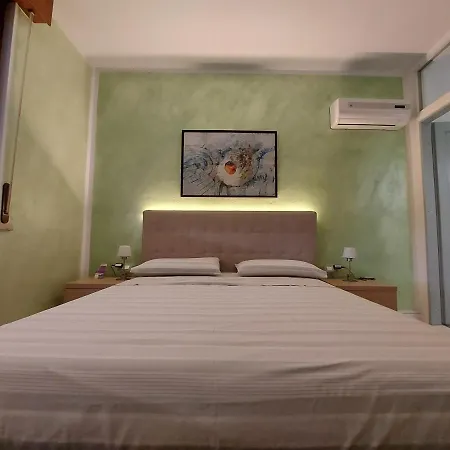 Desenzano Bed & Breakfast *