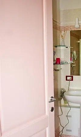 ベッド・アンド・ブレックファスト Desenzano 4*